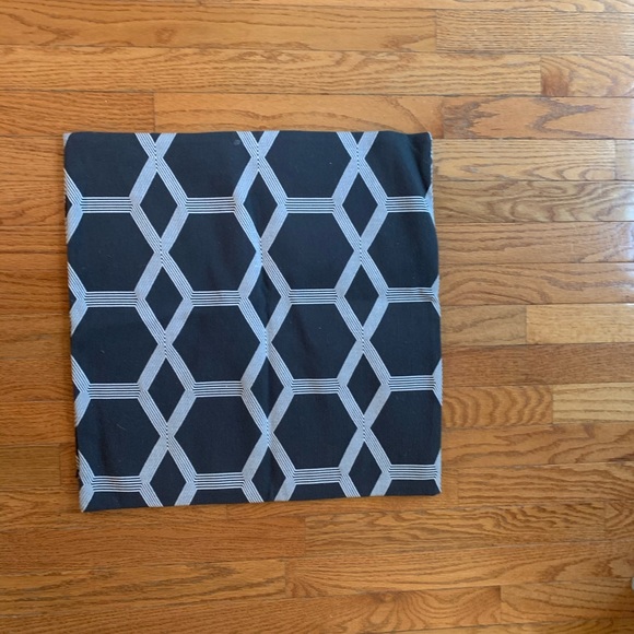 Three H&M Accent Pillow Covers 20x20 (x3) - Picture 5 of 5